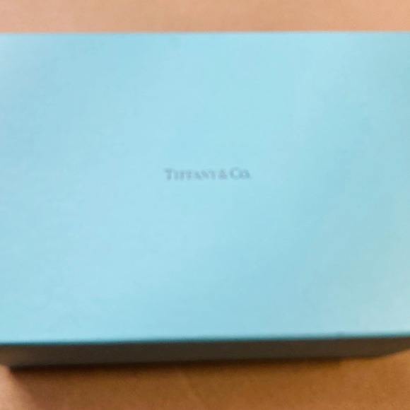 Tiffany & Co. Classic blue medium accessory gift box, to keep crystal,porcelain - Picture 7 of 13